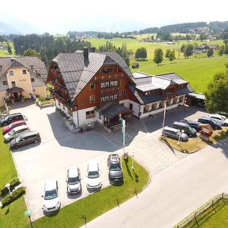 Hotel Neuwirt 람자우 암 다흐스타인 외부 사진