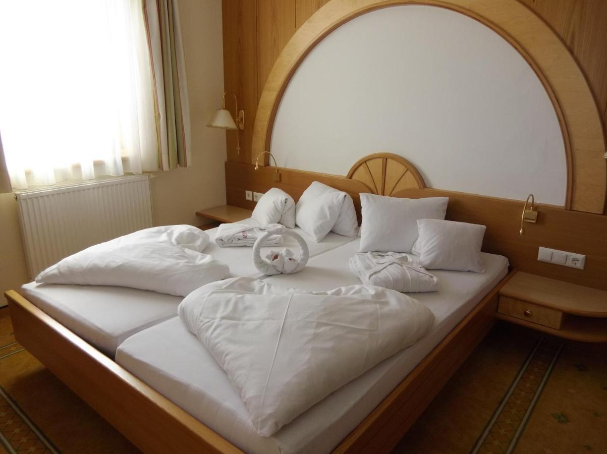 Hotel Neuwirt 람자우 암 다흐스타인 외부 사진