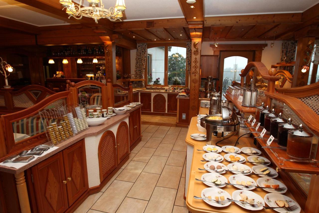 Hotel Neuwirt 람자우 암 다흐스타인 외부 사진