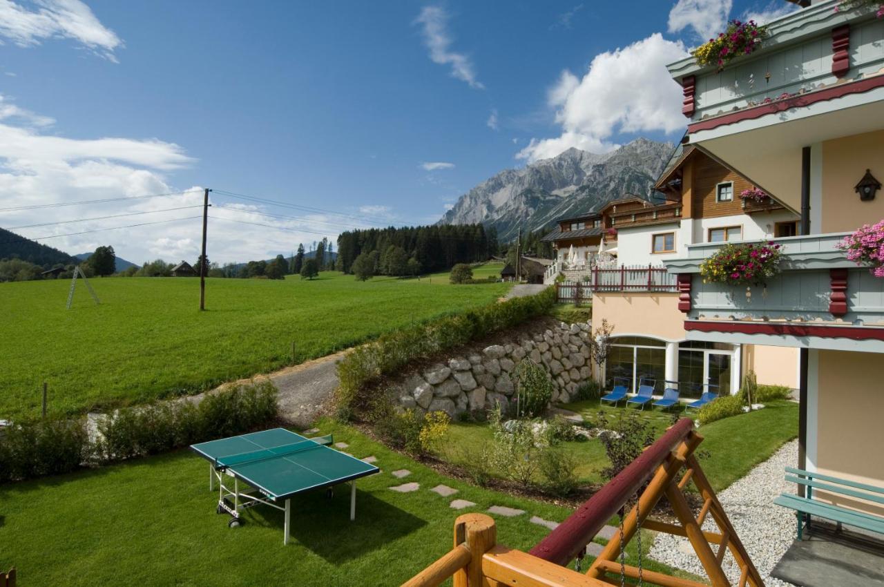 Hotel Neuwirt 람자우 암 다흐스타인 외부 사진